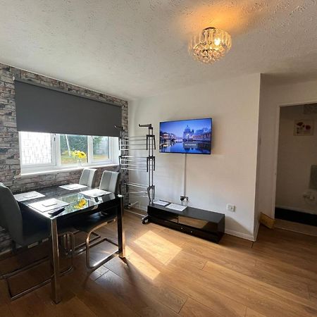 Stunning 1 bedroom apartment in Dagenham Exterior foto