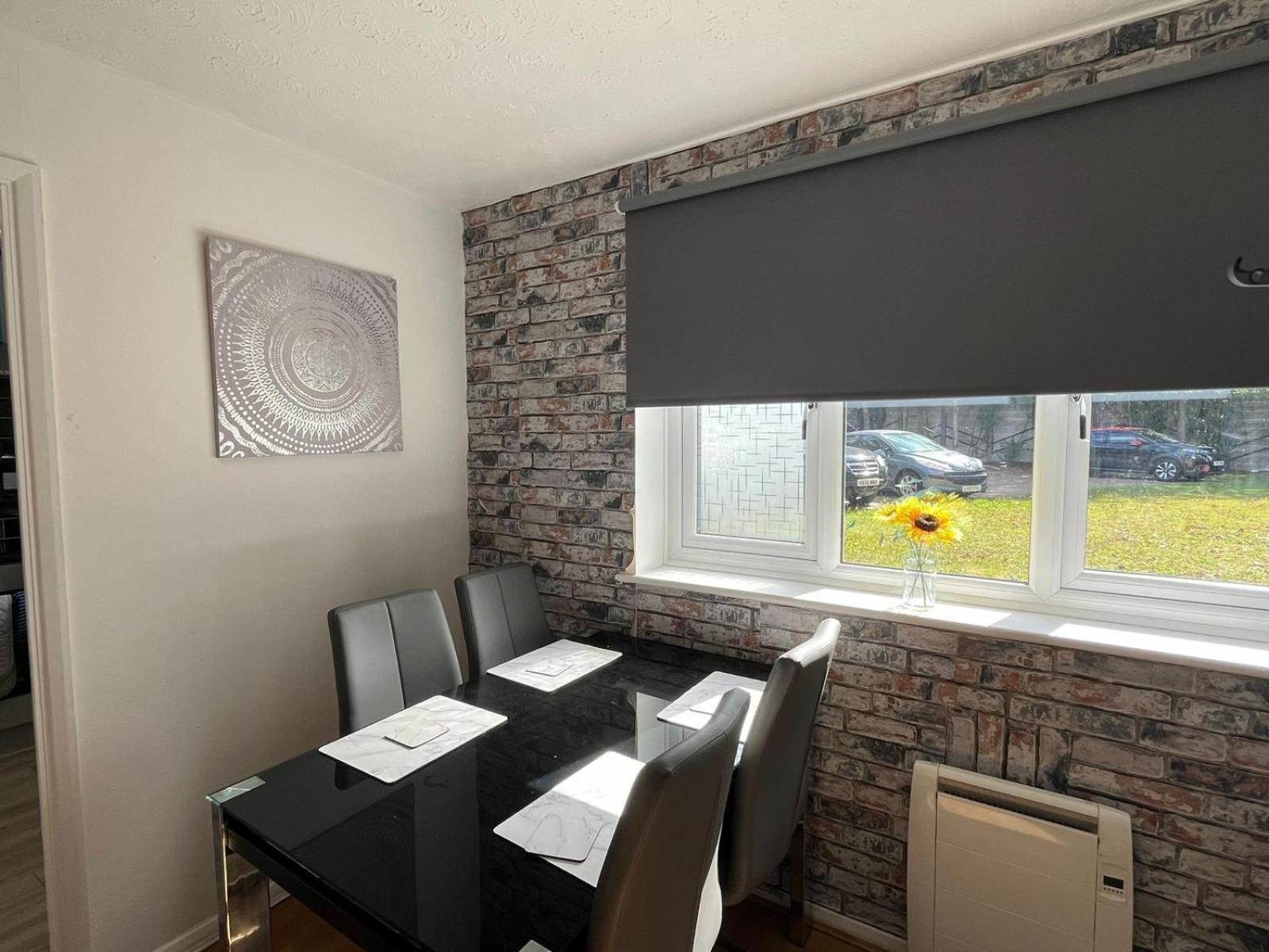 Stunning 1 bedroom apartment in Dagenham Exterior foto