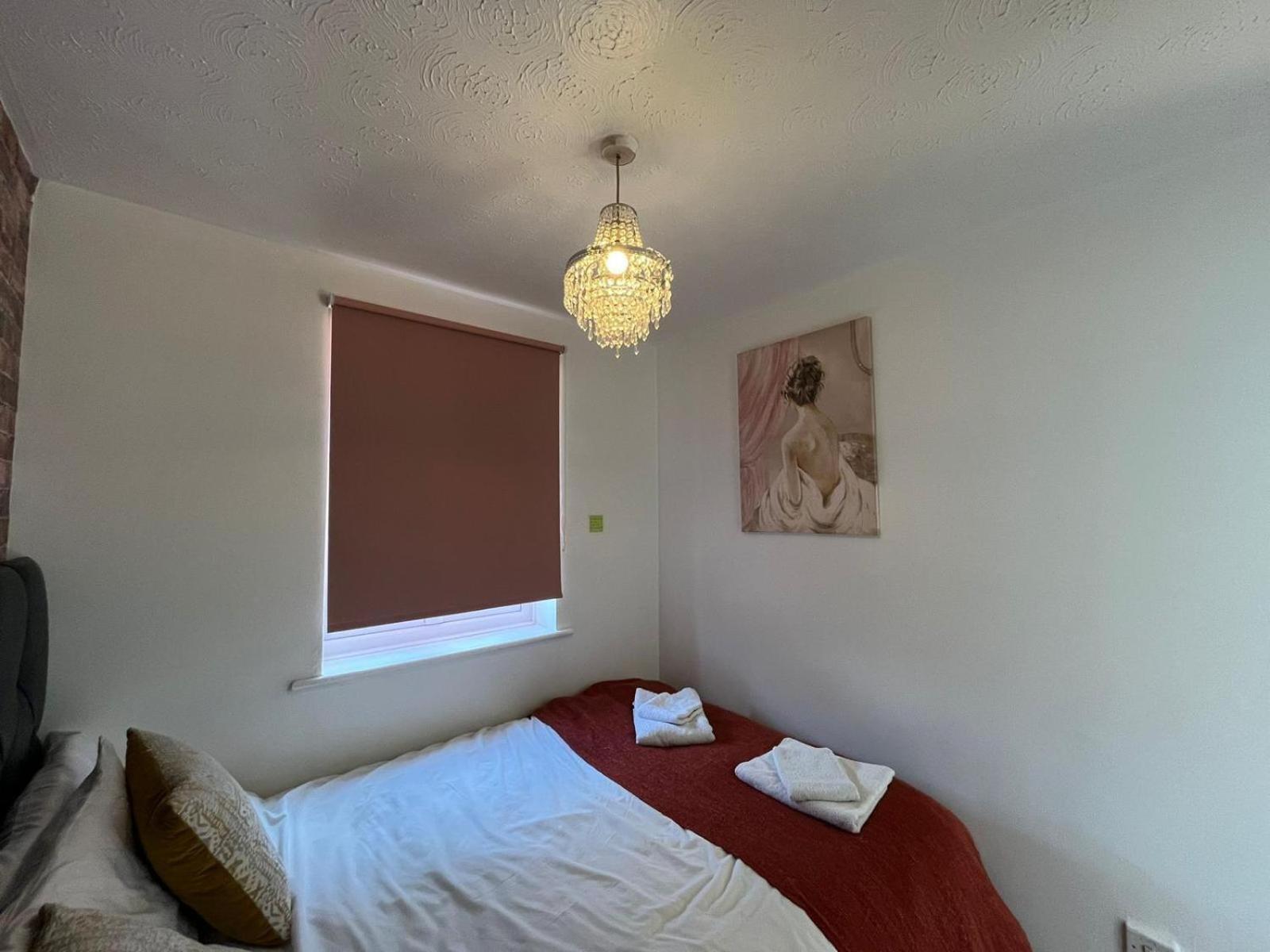 Stunning 1 bedroom apartment in Dagenham Exterior foto