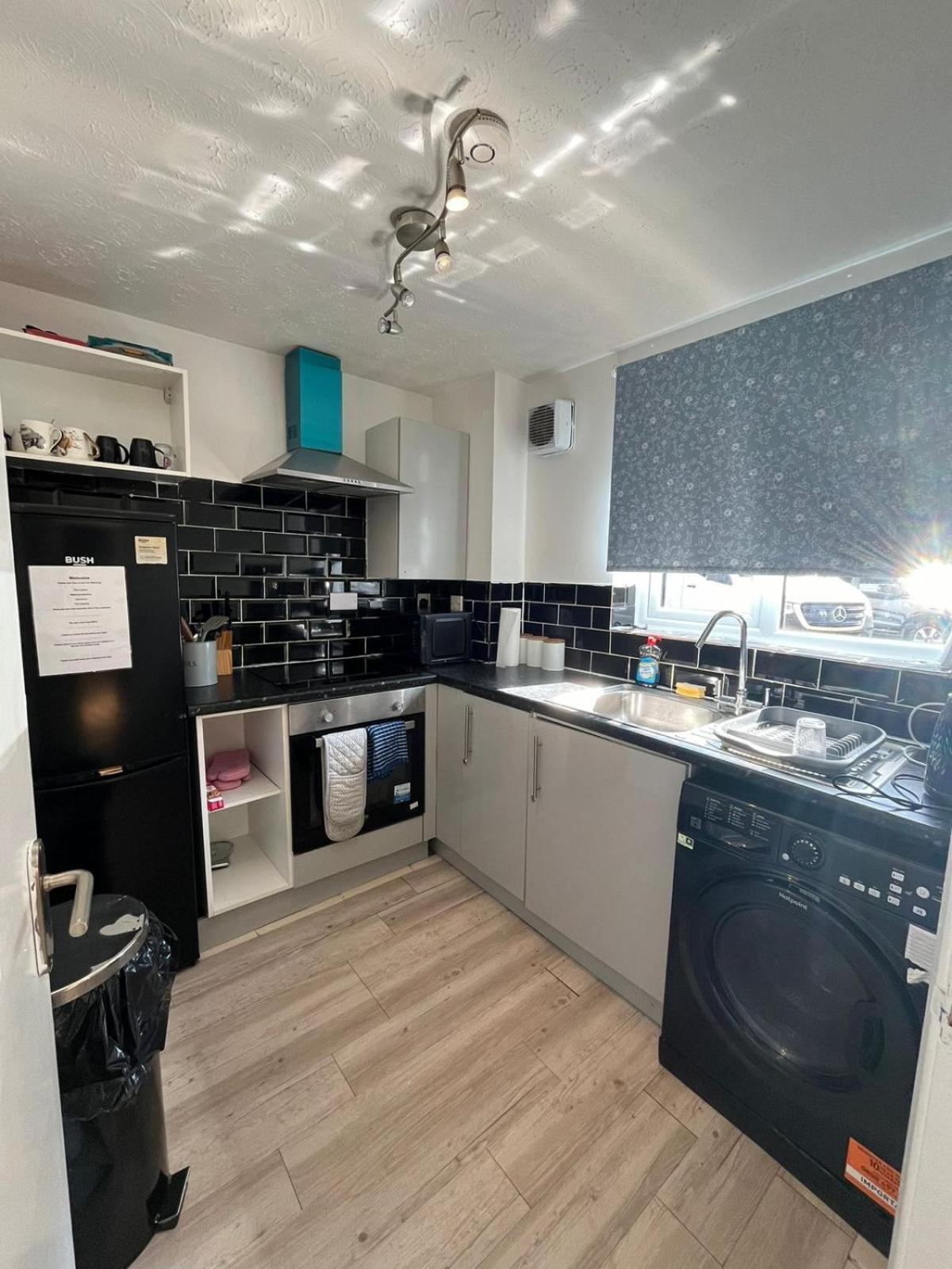 Stunning 1 bedroom apartment in Dagenham Exterior foto