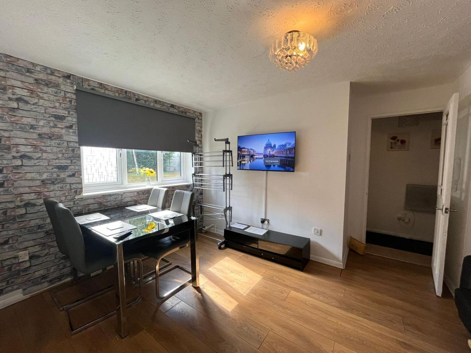 Stunning 1 bedroom apartment in Dagenham Exterior foto