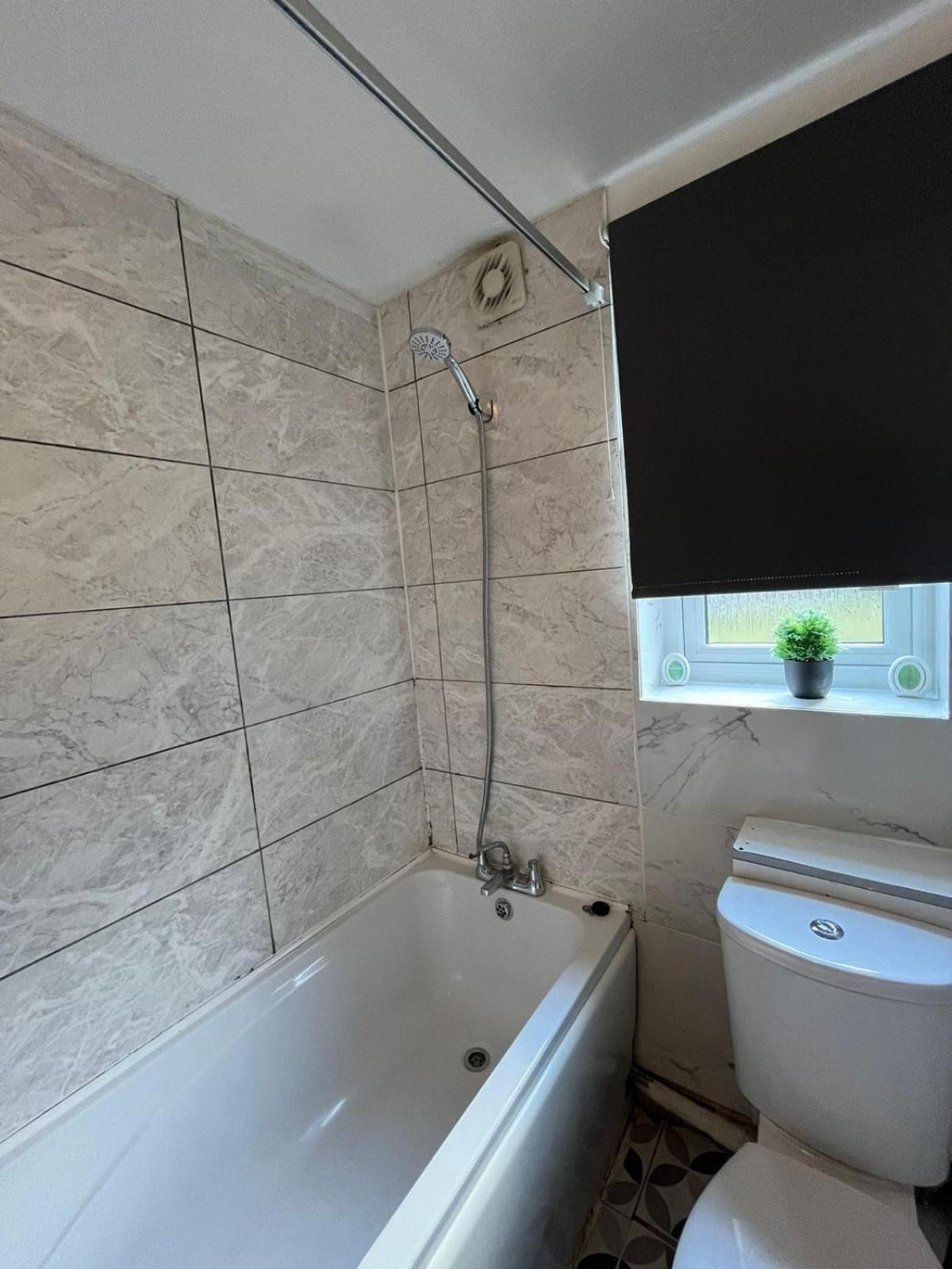 Stunning 1 bedroom apartment in Dagenham Exterior foto