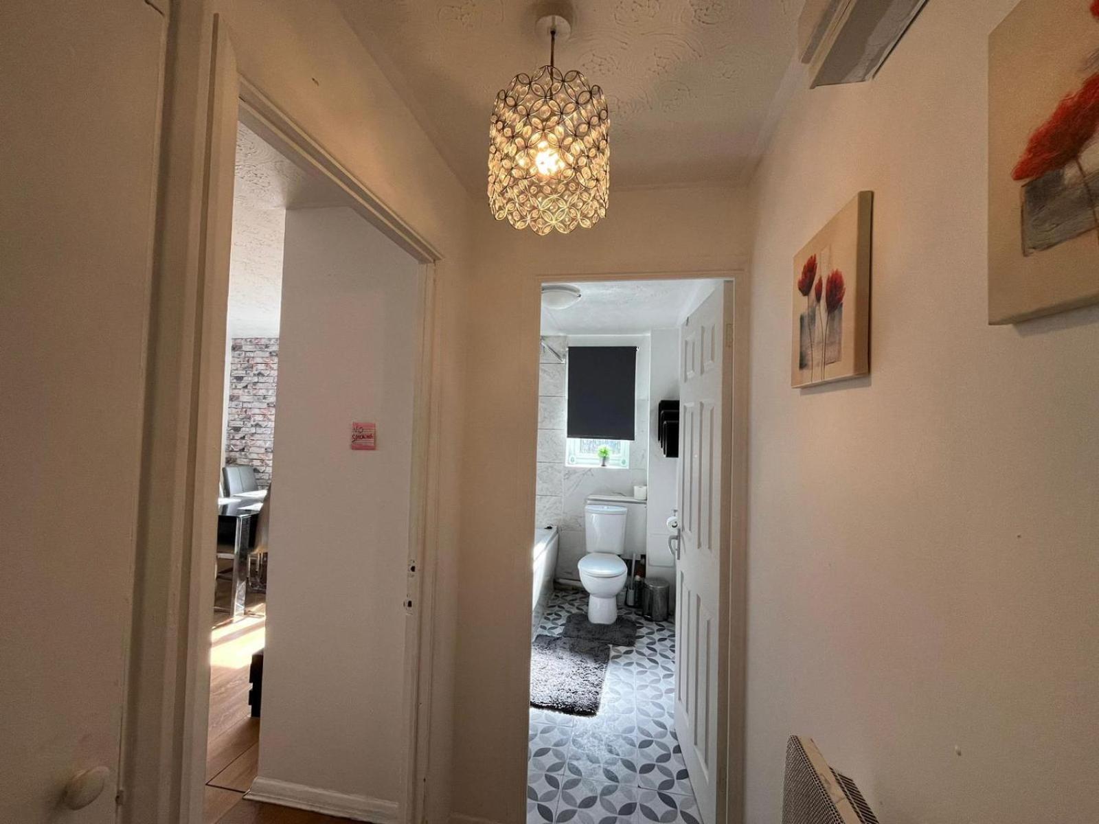 Stunning 1 bedroom apartment in Dagenham Exterior foto